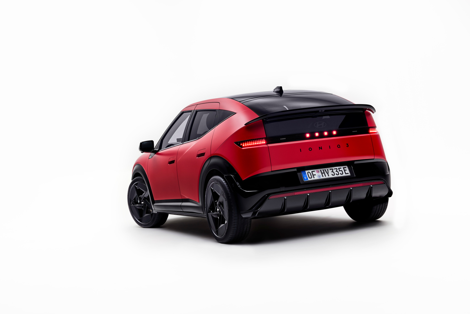 SMALL_70791-hyundai-ioniq3-ext2